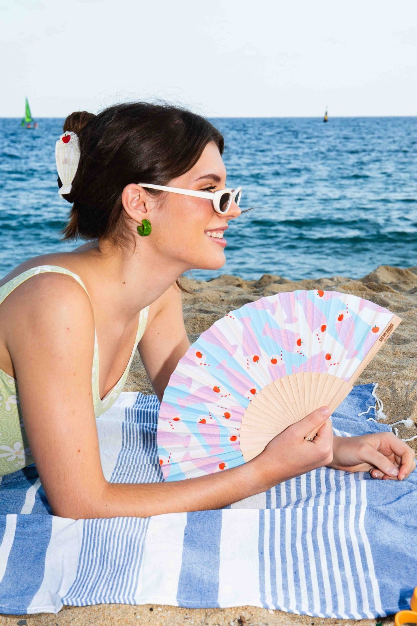 Sunkissed Shake Hand Fan